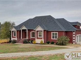 2961 Norfleet Rd, Adams, TN 37010