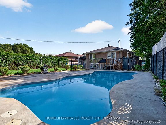 2nd image of 178 Kingsview Blvd
