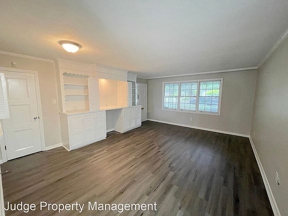 3rd image of 9 Berkley Pl APT 1