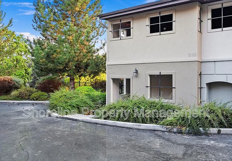 2085 W Brittany Ln #101 — Photo 4