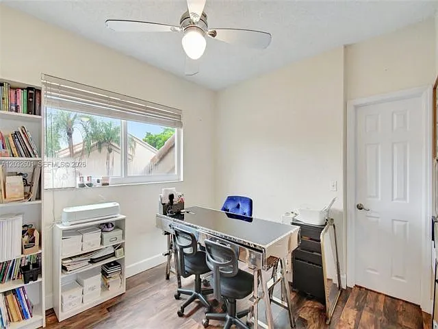 16339 Malibu Dr — Photo 17