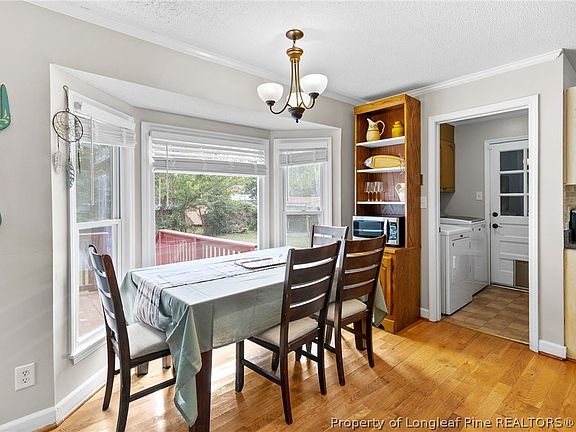 5th image of 2079 Birchcreft Dr