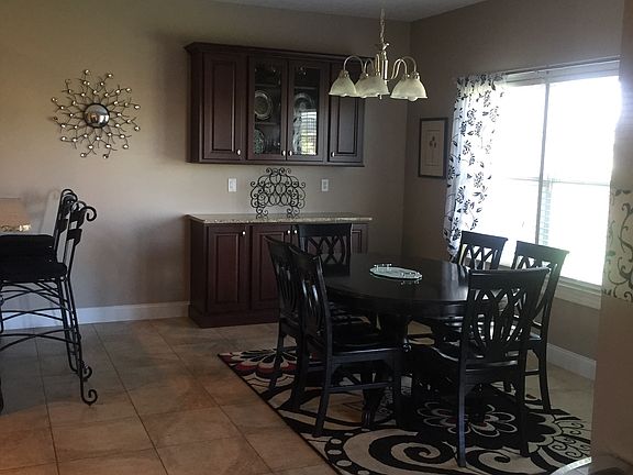 2nd image of 1095 Evergreen Walk