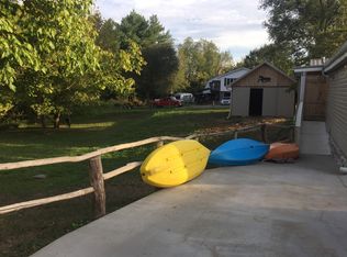 206 1st Ave, Tornado, WV 25202