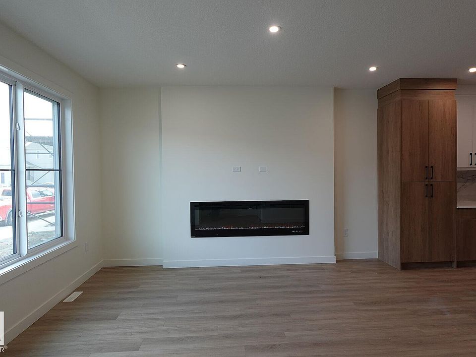 1st image of 224 28th St NW