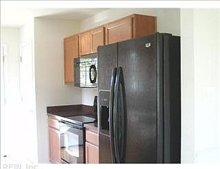 4th image of 111 Magruder Ave
