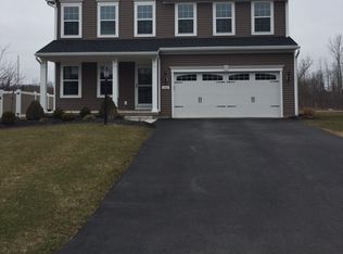 6448 Erica Trl, Victor, NY 14564