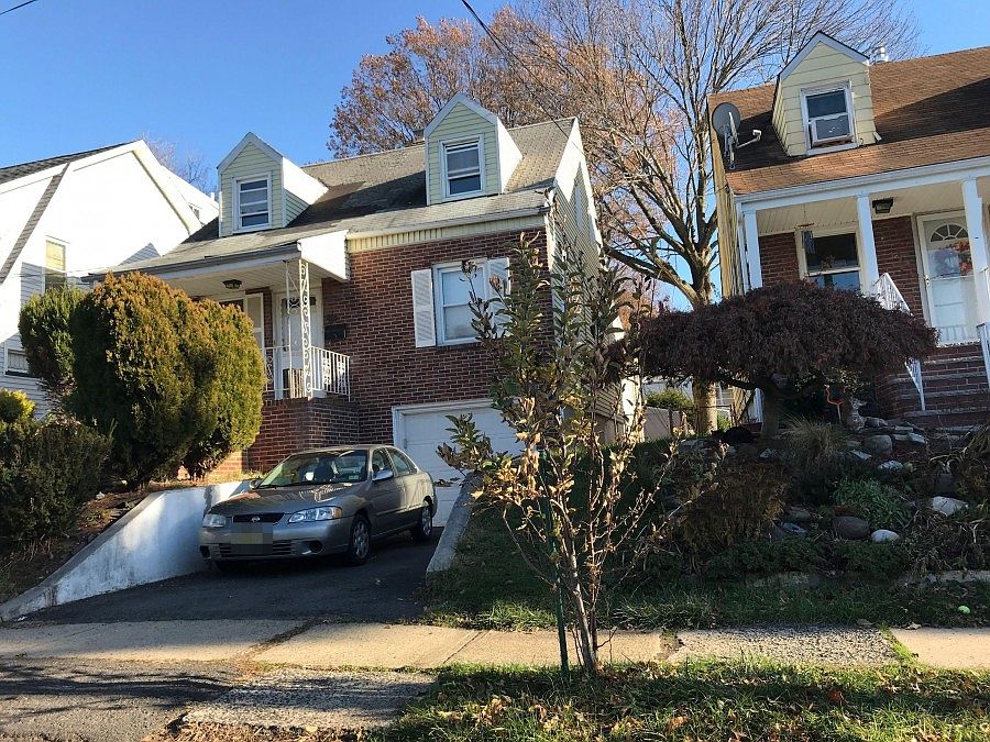 2nd image of 1113 Howard St