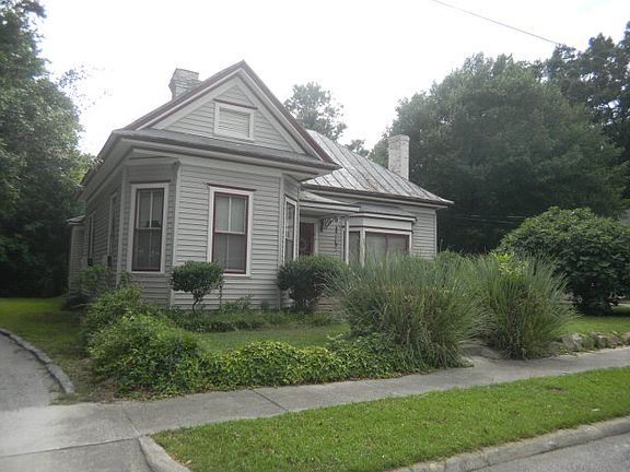 2nd image of 516 Avent St