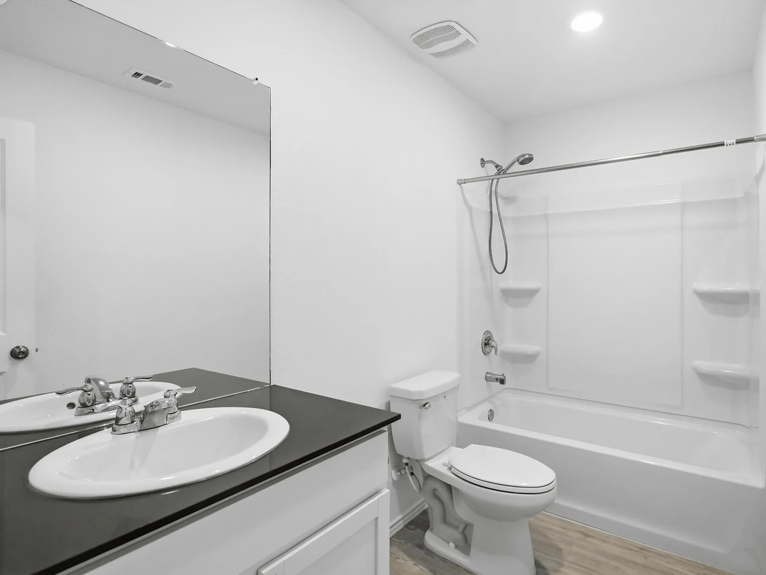 4 bed, 1880 sqft, $1,730 — Photo 4