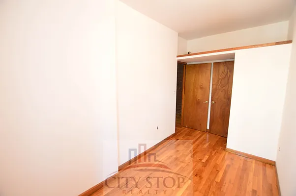 Rented by City Stop Realty | media 16