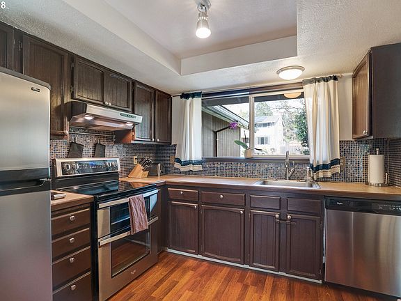4th image of 9715 SW New Forest Dr