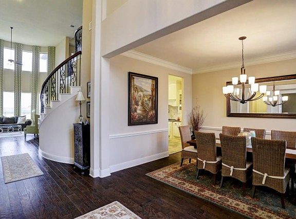 5th image of 19111 Cove Manor Dr