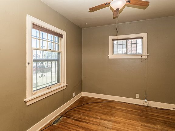 5th image of 2424 N Normandie St