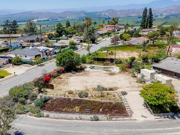 3067 N Old Coach Dr, Camarillo, CA 93010