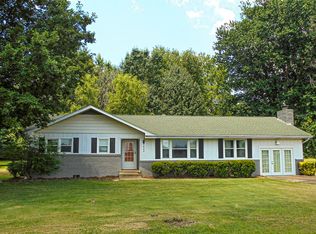 520 Royal Oak Dr, Paris, TN 38242