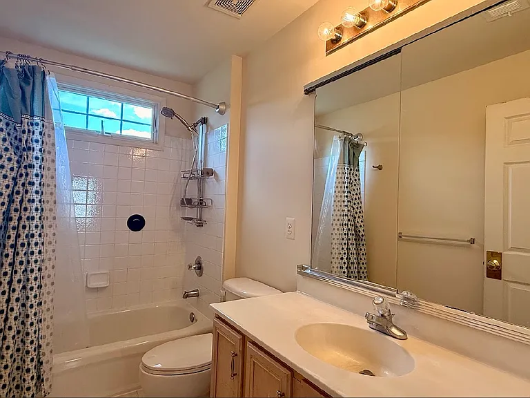 43520 Lucketts Bridge Cir — Photo 23