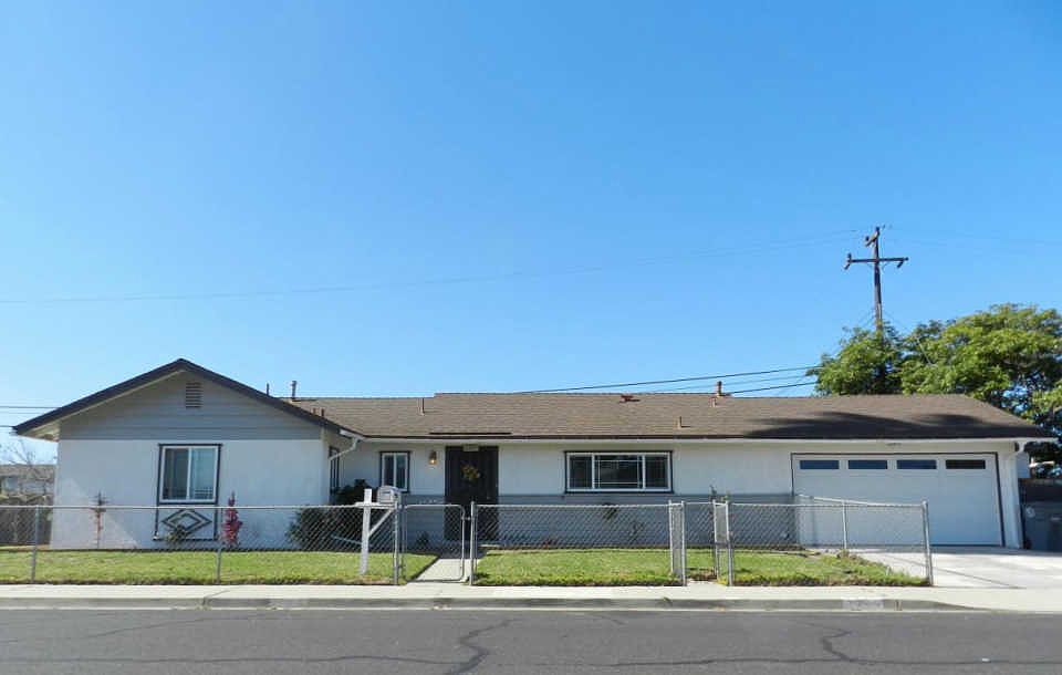 1st image of 2220 Sierra Way