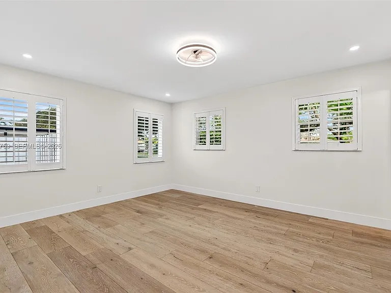 4010 NE 22nd Ave — Photo 22