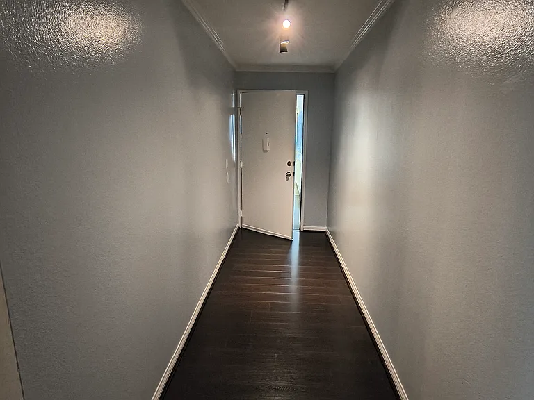 5530 Owensmouth Ave #233 — Photo 21