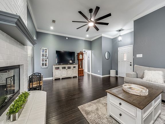 5th image of 2209 Whispering Oaks