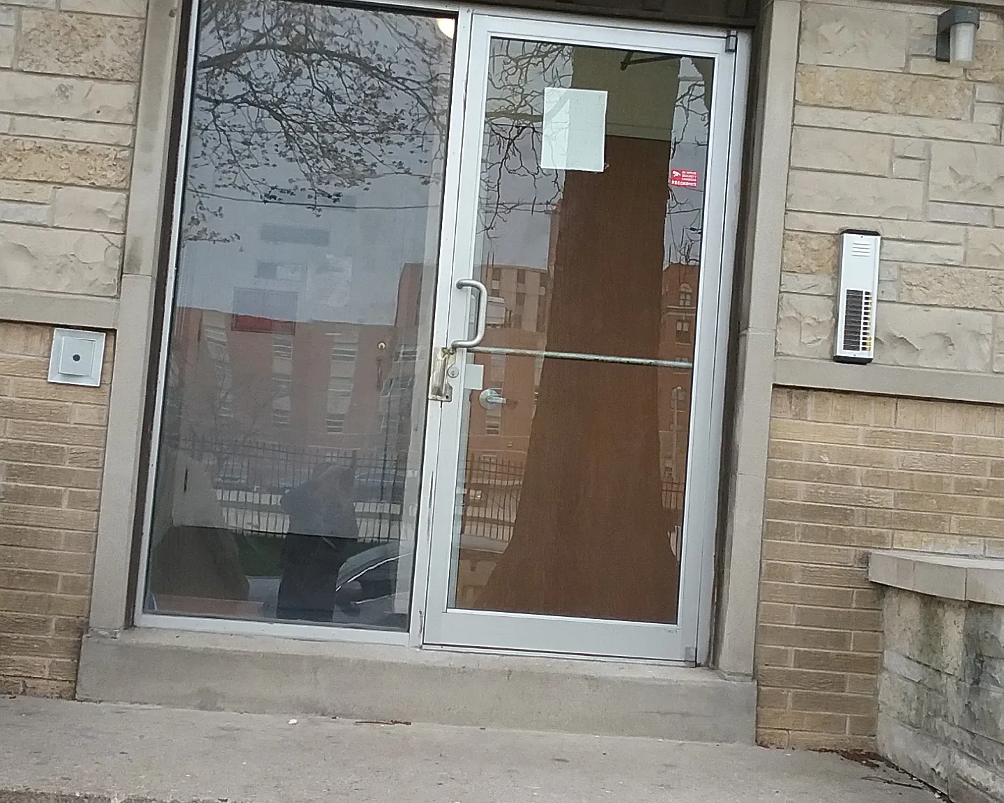 1 bed, 550 sqft, $850 — Photo 2