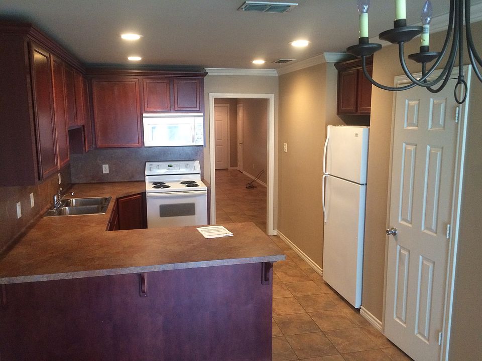 1st image of 2658 Westminster Dr