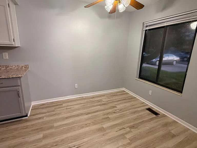 9450 Colegate Way — Photo 3
