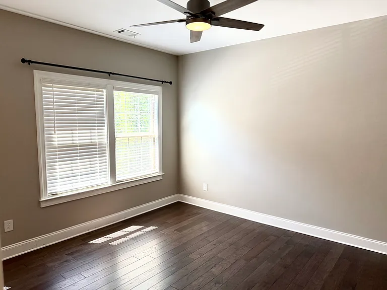 12105 Cameron Dr — Photo 30