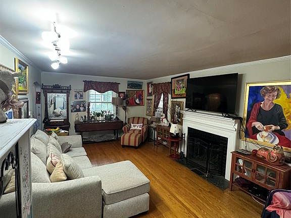 4th image of 81 Grayson Pl