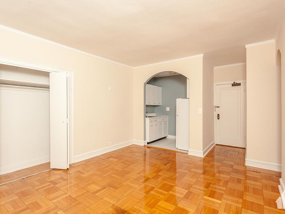 1211 W Sherwin Ave Chicago IL Zillow