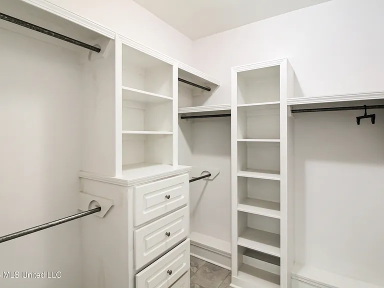 203 Buttonwood Ln — Photo 13