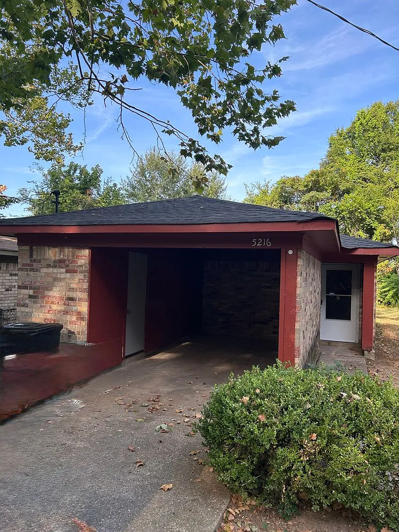 5216 Carl Terrace — Photo 1