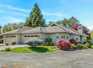 124 SE Gold River Ln, Grants Pass, OR