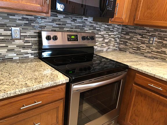 3rd image of 5564 N Carnelian Dr
