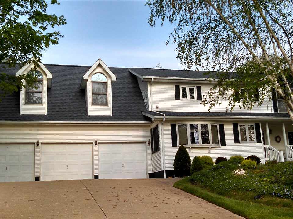 1st image of 1104 Woodcrest Ln