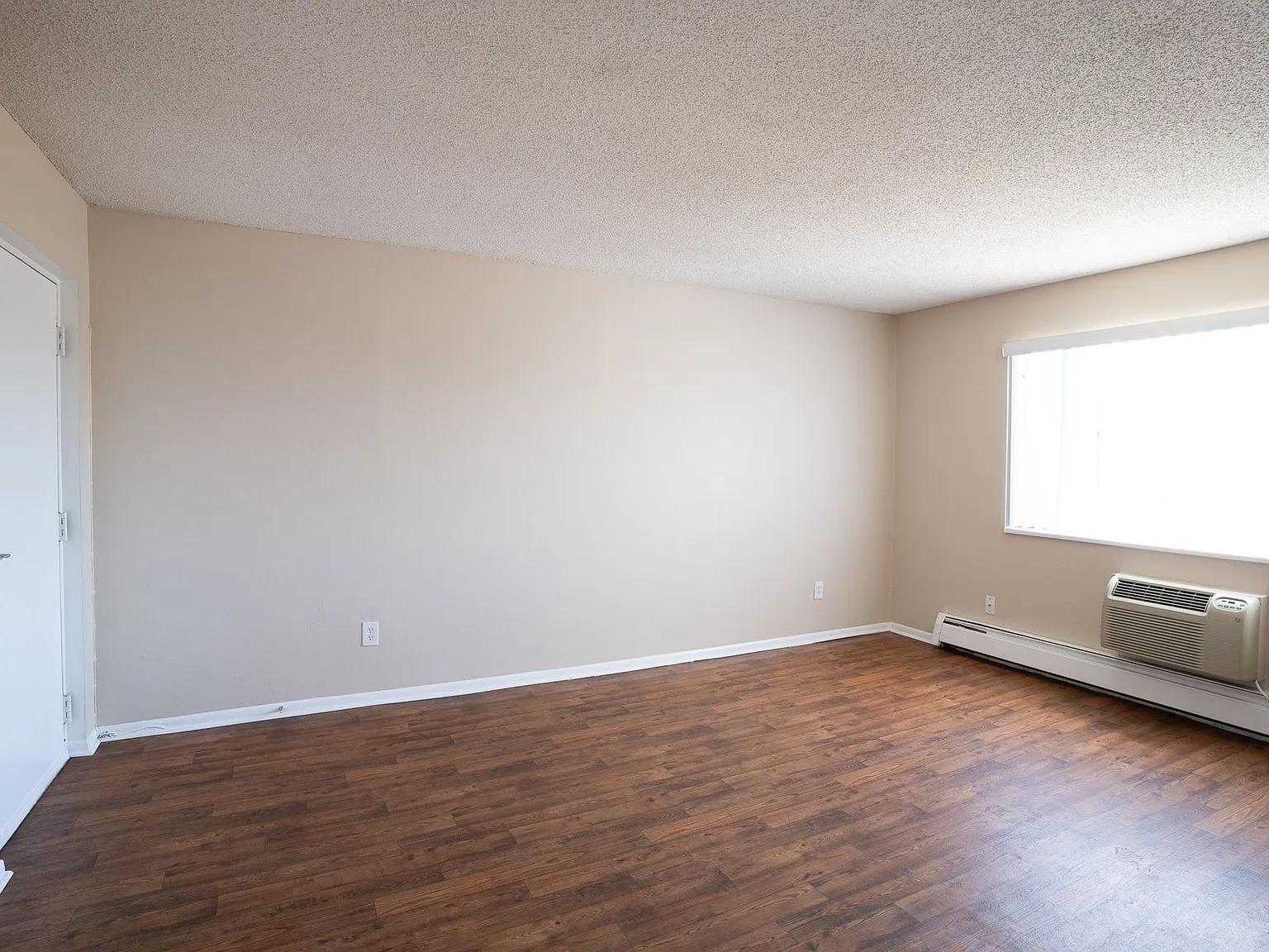 Prentice House Apartments — Photo 1