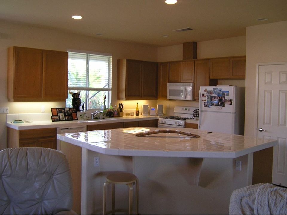 Light and bright Kitchen
