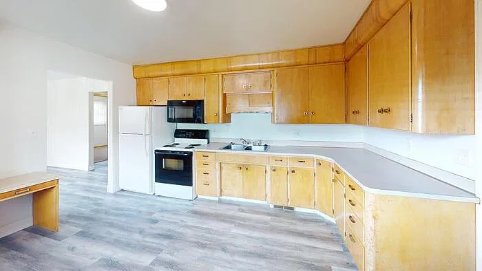 2 bed, 1.0 bath, $1,199 — Photo 1
