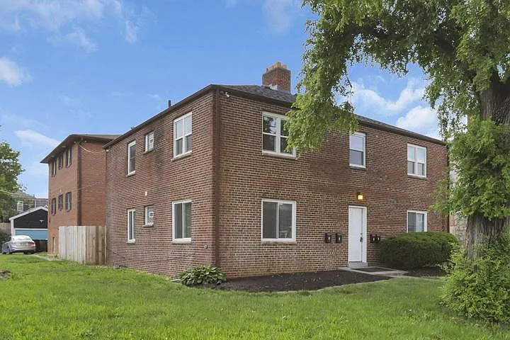 1 bed, 1.0 bath, 600 sqft, $900 — Photo 46