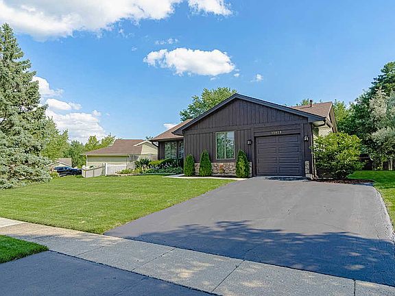 3rd image of 13823 W Shady Ln