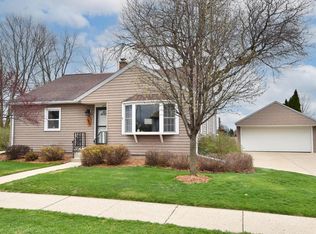 540 7th St, Hartford, WI 53027
