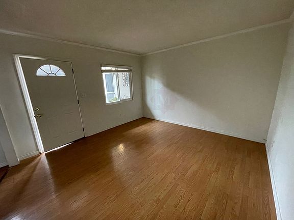 3rd image of 140 Natoma Ave APT E