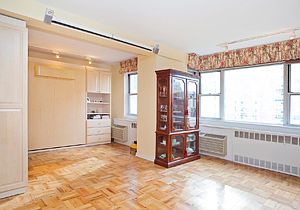 2nd image of 30 W 60th St APT 5V