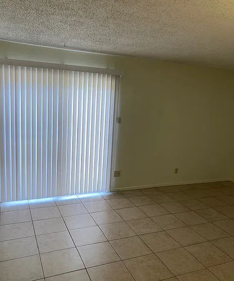 2306 Wales Cir #B — Photo 9