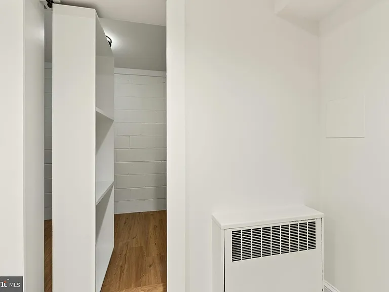 2375 N Vernon St — Photo 69