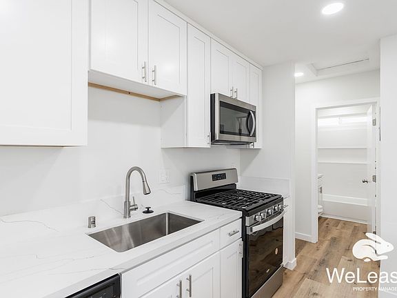 3rd image of 217 Holly St #219