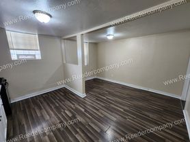 3927 Main St., 1R