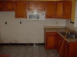 4th image of 2513 Shannonaire Dr