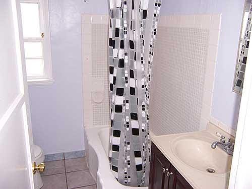 5th image of 8015 Newmark Ave